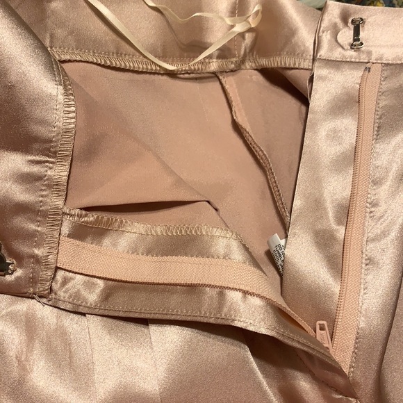MESHKI ROSE PINK GOLD SATIN SATEEN WIDE LEG PANTS TROUSERS CHAMPAGNE MED BARBIE - Picture 14 of 14